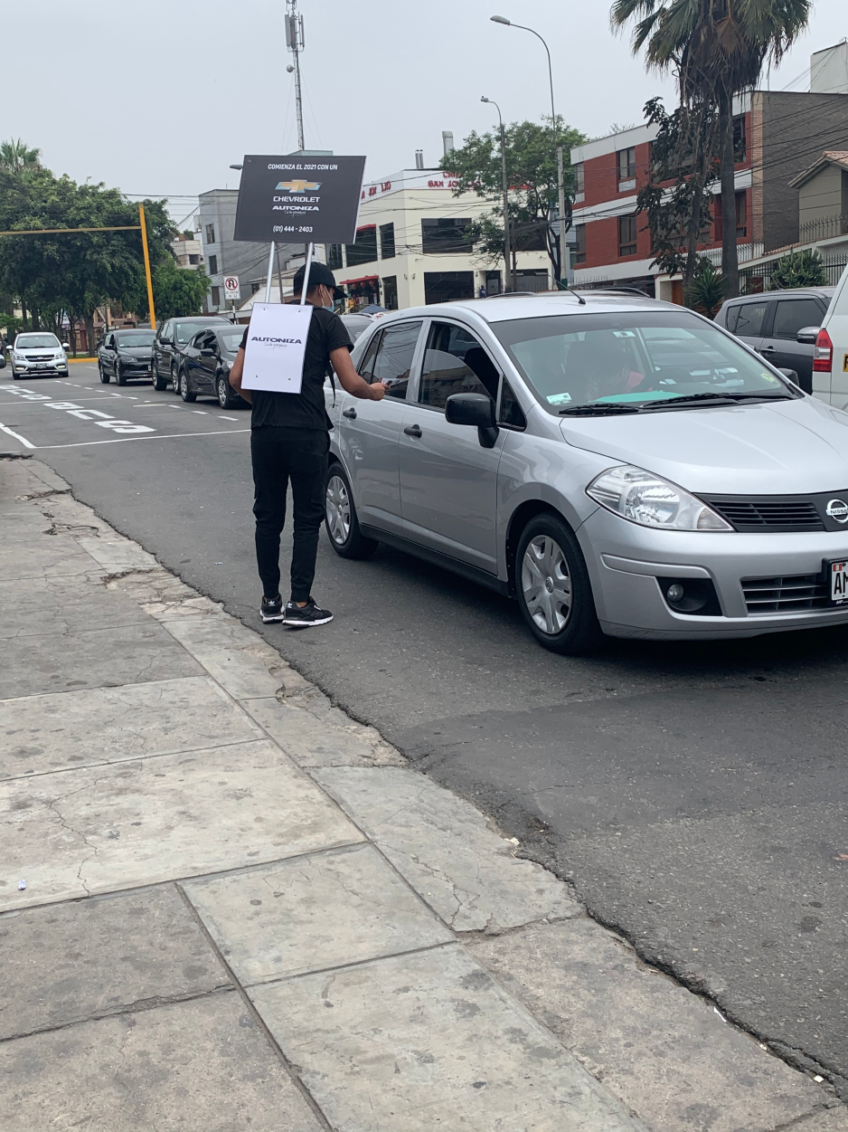 llega-a-tus-clientes-con-el-volanteo-auto-a-auto